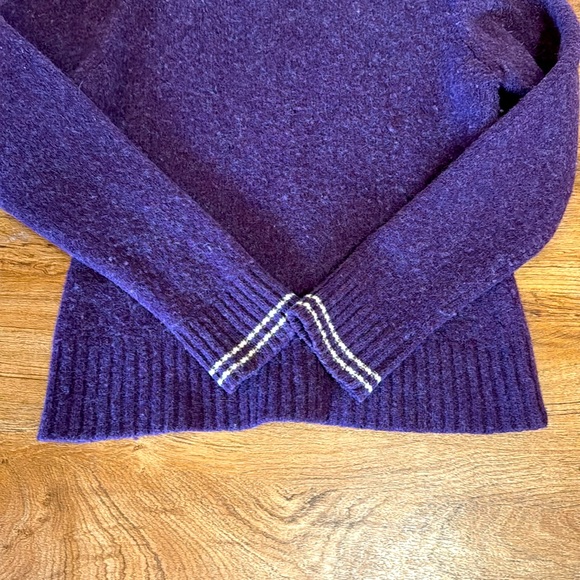 Abercrombie & Fitch Sweater - Picture 9 of 10